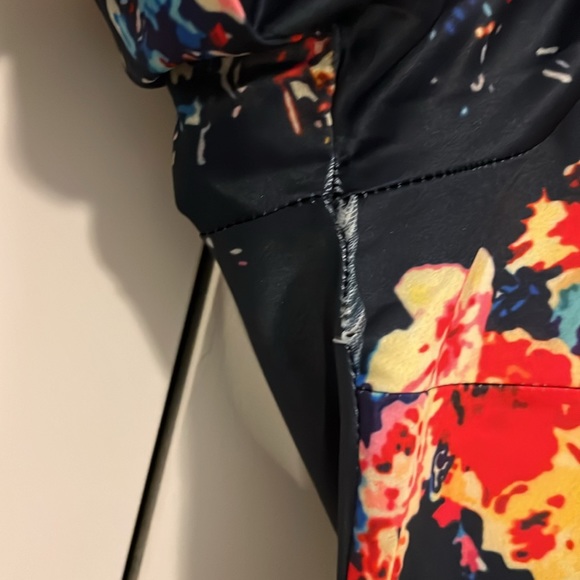 Beautiful Floral Dress - Picture 5 of 6